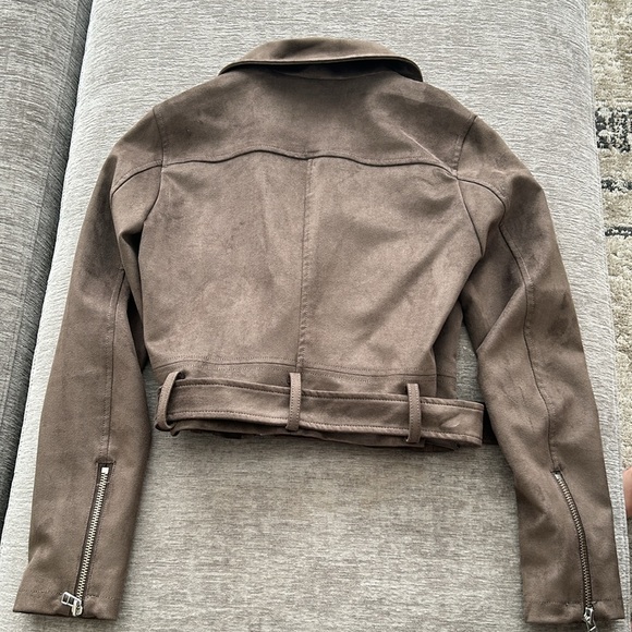 Talula Faux Suede Cropped Jacket in Grey (Sm) - Picture 4 of 4